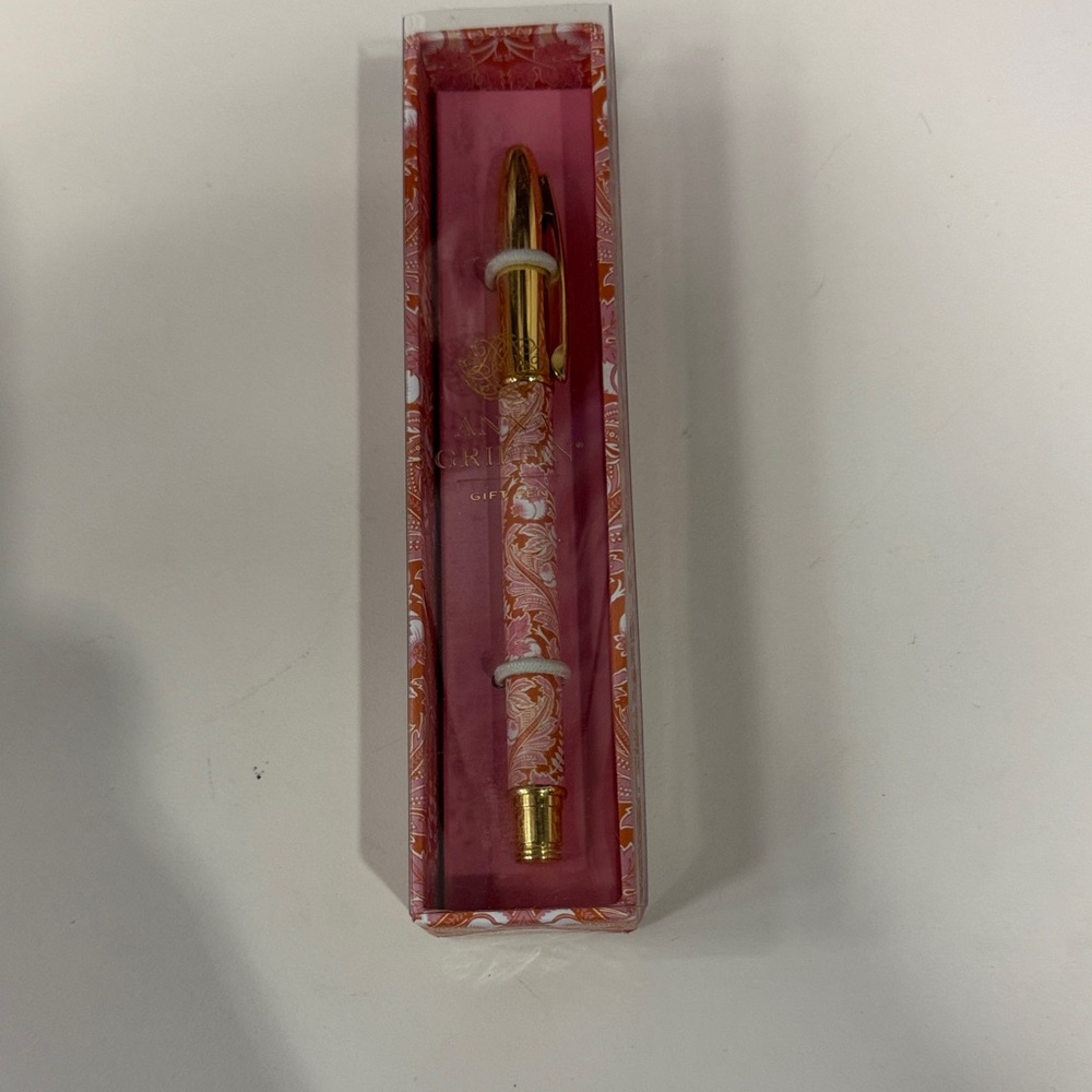 Luxurious Pink and Gold Patterned Pen